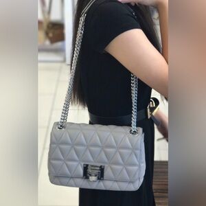 EUC - Michael Kors Vivianne Pearl Grey Leather w/Adjustable Chain Strap